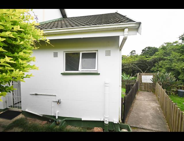 1 BEDROOM SIMPLEX FOR SALE IN THE WOLDS